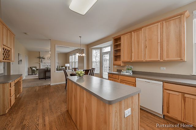 2995 Capri Ct, Aurora, IL 60503 photo 6