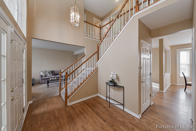 2995 Capri Ct, Aurora, IL 60503 photo 2