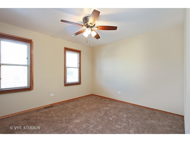 509 Venice Rd, Lakemoor, IL 60051 photo 9