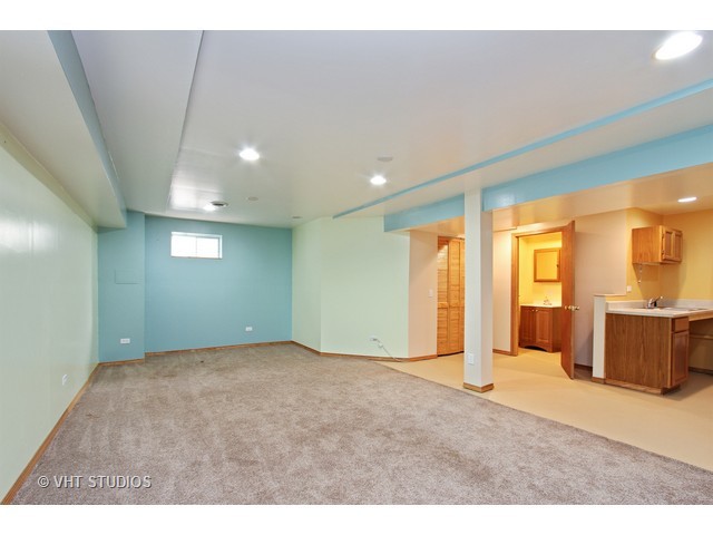 509 Venice Rd, Lakemoor, IL 60051 photo 5