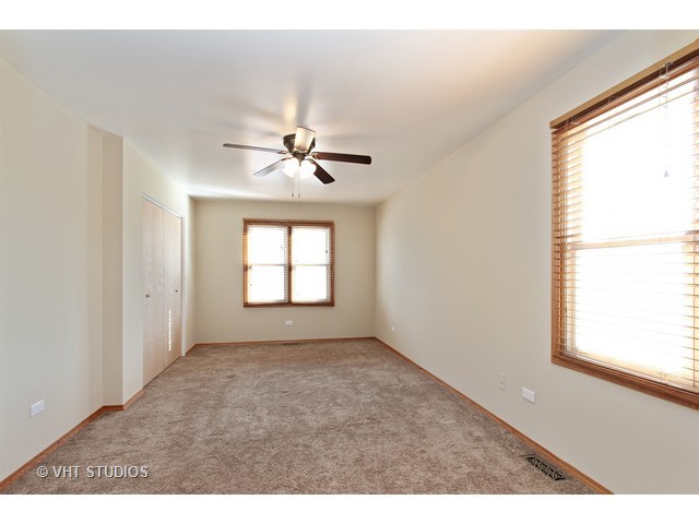 509 Venice Rd, Lakemoor, IL 60051 photo 6