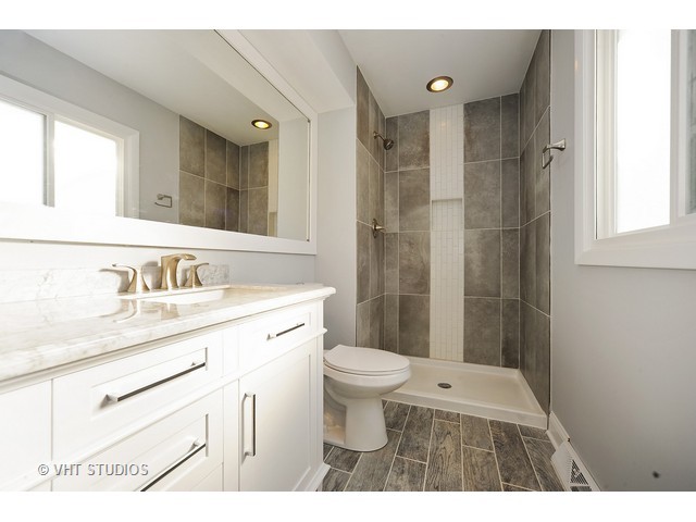  1943 Barberry Rd, Northbrook, IL 60062 photo 10