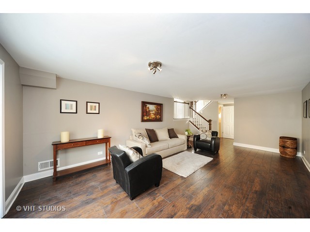  1943 Barberry Rd, Northbrook, IL 60062 photo 4