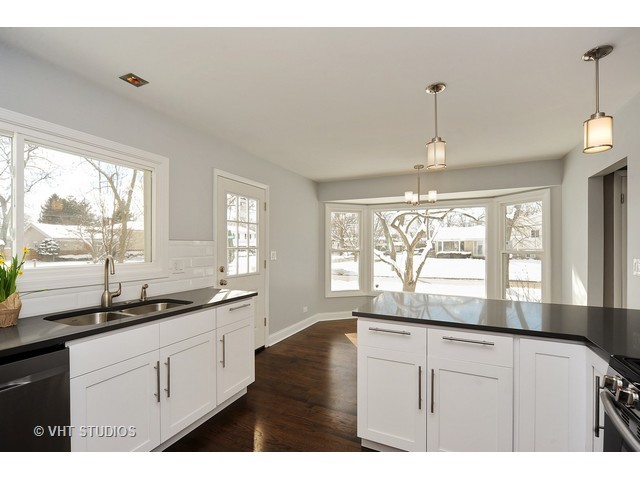  1943 Barberry Rd, Northbrook, IL 60062 photo 6