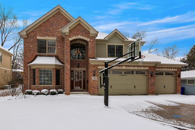 706 Wakeman Ave, Wheaton, IL 60187 photo 1