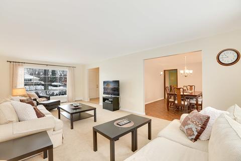 1593 Wadsworth Rd, Wheaton, IL 60189 photo 6