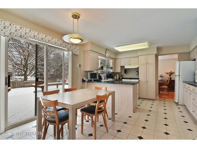 3113 Sandy Ln, Glenview, IL 60026 photo 3