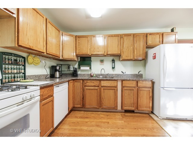 8614 Lorel Ave, Burbank, IL 60459 photo 4