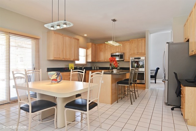 2030 Wright Blvd, Buffalo Grove, IL 60089 photo 4