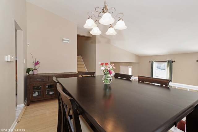 1245 Devonshire Rd, Buffalo Grove, IL 60089 photo 9