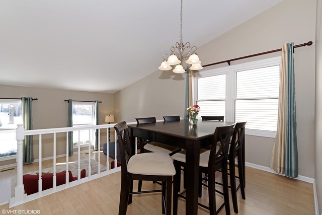 1245 Devonshire Rd, Buffalo Grove, IL 60089 photo 8