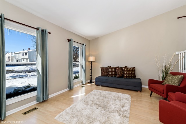 1245 Devonshire Rd, Buffalo Grove, IL 60089 photo 6