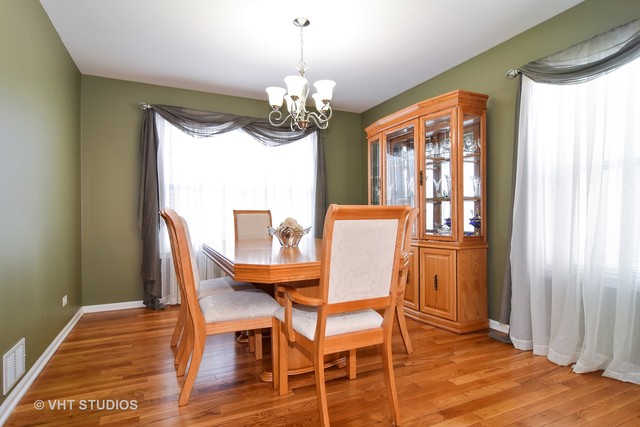 1505 Derby Ln, Bartlett, IL 60103 photo 6