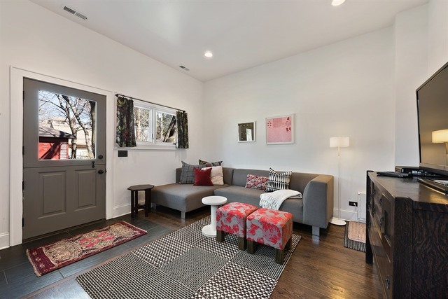 2425 Hartzell St, Evanston, IL 60201 photo 9