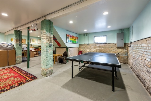 2425 Hartzell St, Evanston, IL 60201 photo 22