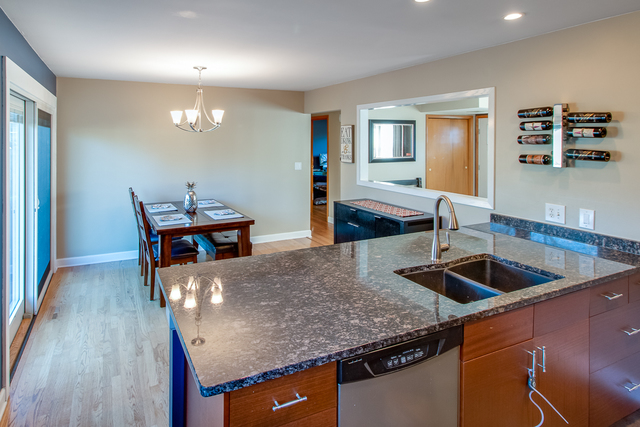 487 S Main St, Bartlett, IL 60103 photo 8