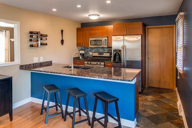 487 S Main St, Bartlett, IL 60103 photo 6
