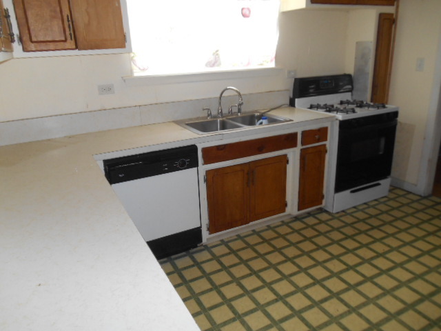 14819 Keystone Ave, Midlothian, IL 60445 photo 4