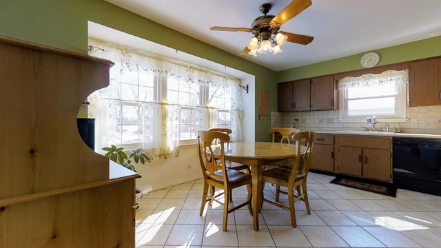 181 Sunrise Dr, Wheeling, IL 60090 photo 9