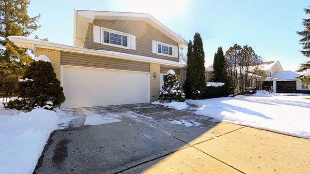 181 Sunrise Dr, Wheeling, IL 60090 photo 2