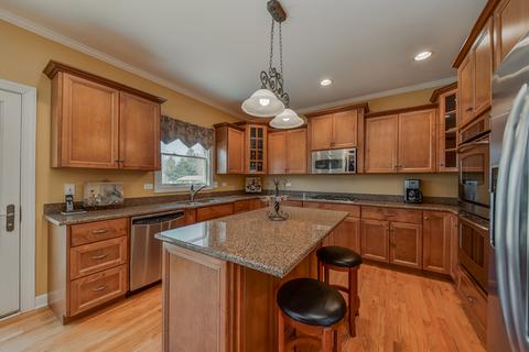 15928 Hometown Dr, Plainfield, IL 60586 photo 10