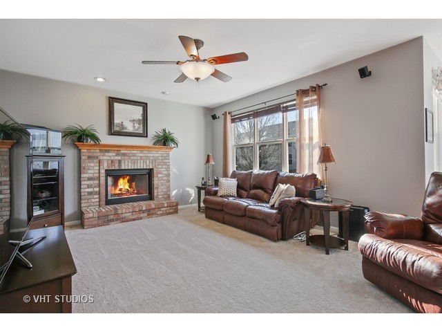 16411 Fairfield Dr, Plainfield, IL 60586 photo 8