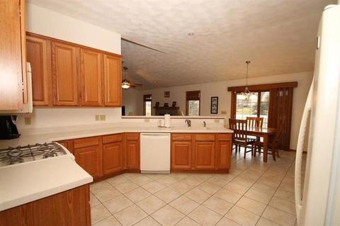 4835 Cabot Ln, Cherry Valley, IL 61016 photo 12