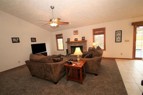 4835 Cabot Ln, Cherry Valley, IL 61016 photo 7