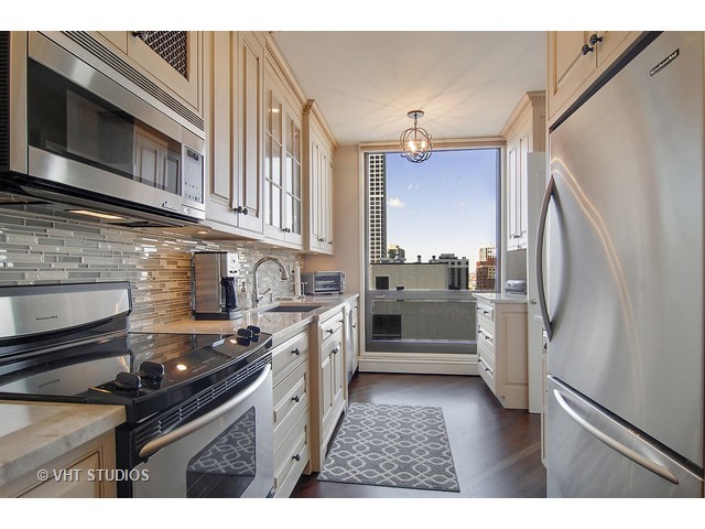 100 E Bellevue Pl #29E, Chicago, IL 60611 photo 8