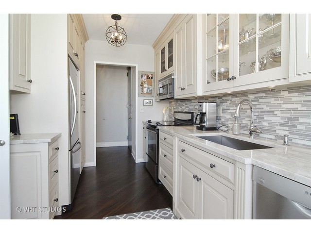 100 E Bellevue Pl #29E, Chicago, IL 60611 photo 9