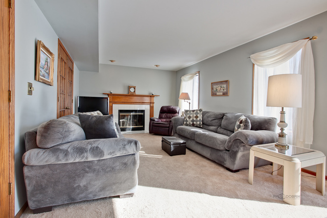 69 Georgetown Dr, Cary, IL 60013 photo 7
