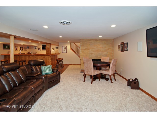 250 Blackhawk Rd, Riverside, IL 60546 photo 14