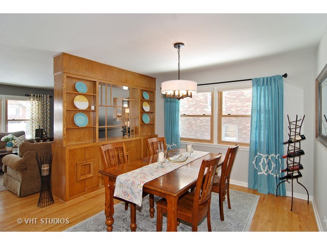 250 Blackhawk Rd, Riverside, IL 60546 photo 5