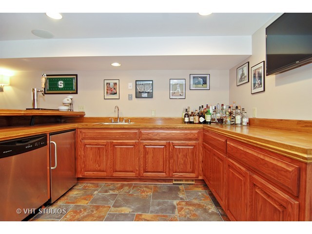 250 Blackhawk Rd, Riverside, IL 60546 photo 16
