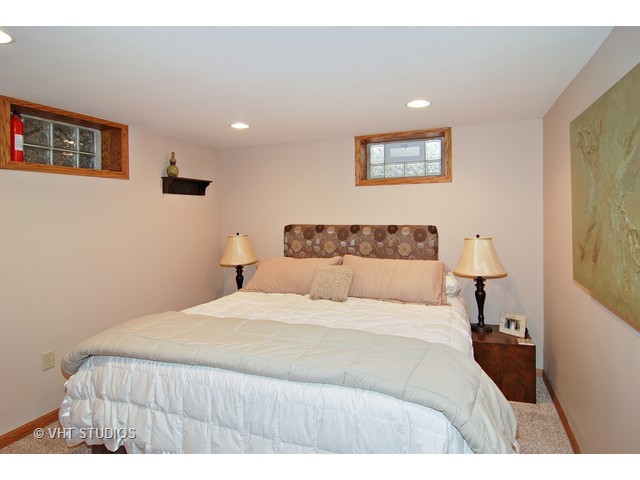 250 Blackhawk Rd, Riverside, IL 60546 photo 19