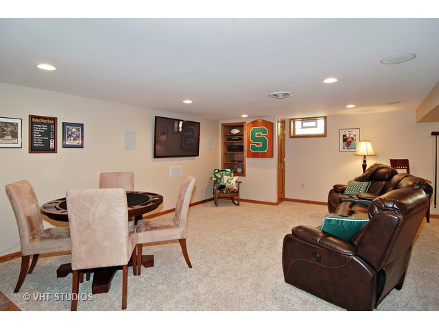 250 Blackhawk Rd, Riverside, IL 60546 photo 13