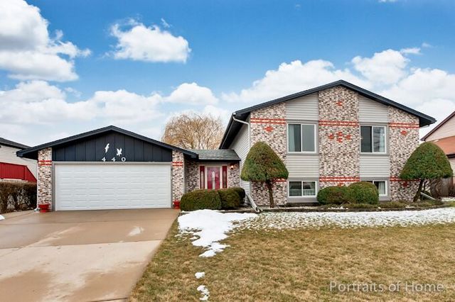 440 E Chippendale Dr, Bartlett, IL 60103 photo 1