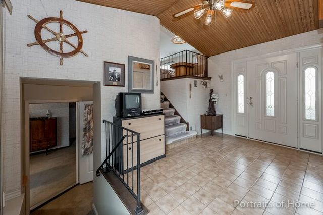 440 E Chippendale Dr, Bartlett, IL 60103 photo 3