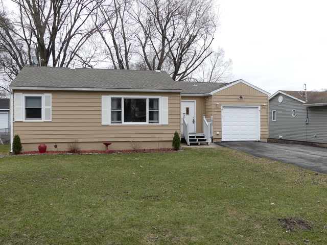1904 Highview Ave, Mchenry, IL 60050 photo 1