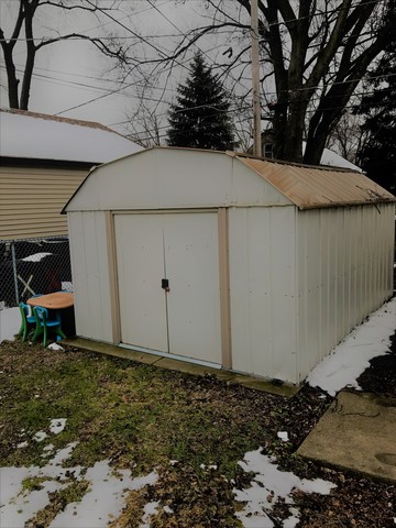 1686 Ash St, Des Plaines, IL 60018 photo 23