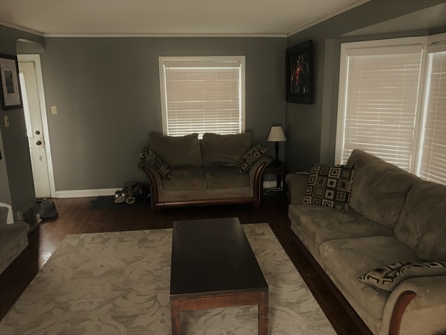 1686 Ash St, Des Plaines, IL 60018 photo 5