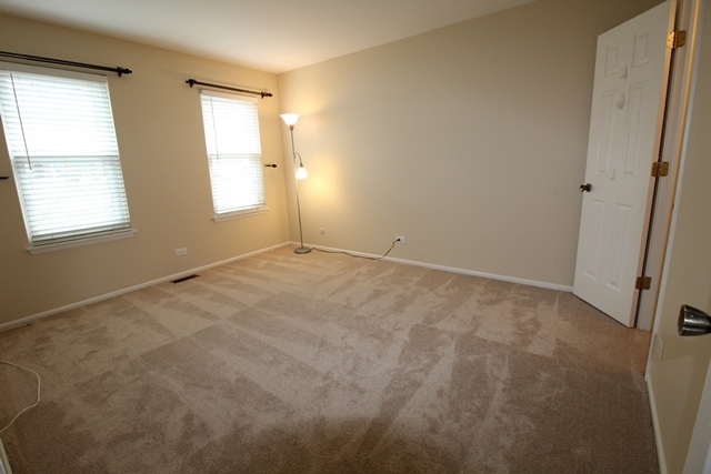 1612 Warwick Ct #B1, Wheeling, IL 60090 photo 9