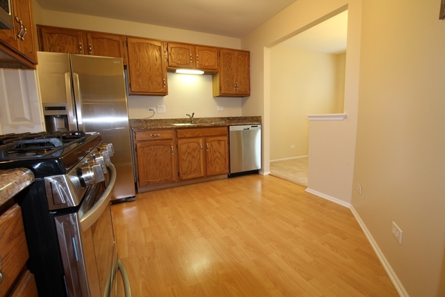 1612 Warwick Ct #B1, Wheeling, IL 60090 photo 6