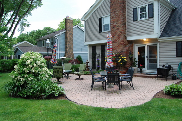 212 E Bauer Rd, Naperville, IL 60563 photo 2