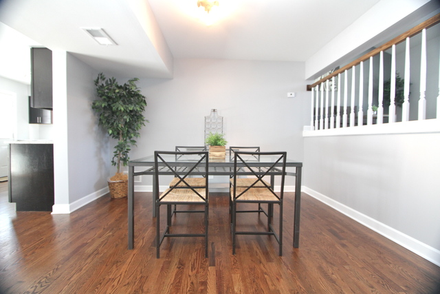 9455 Dee Rd, Des Plaines, IL 60016 photo 9