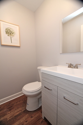 9455 Dee Rd, Des Plaines, IL 60016 photo 17