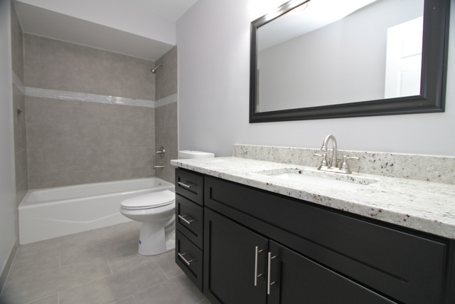9455 Dee Rd, Des Plaines, IL 60016 photo 12