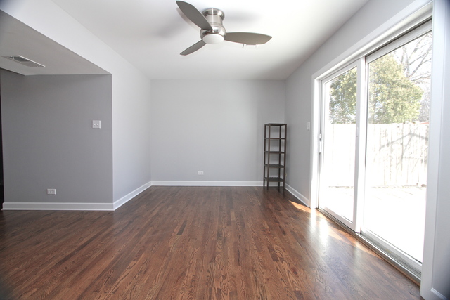 9455 Dee Rd, Des Plaines, IL 60016 photo 8