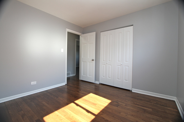 9455 Dee Rd, Des Plaines, IL 60016 photo 16