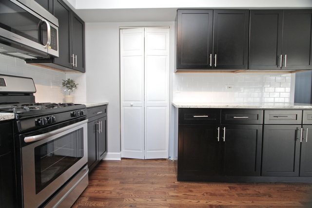 9455 Dee Rd, Des Plaines, IL 60016 photo 6
